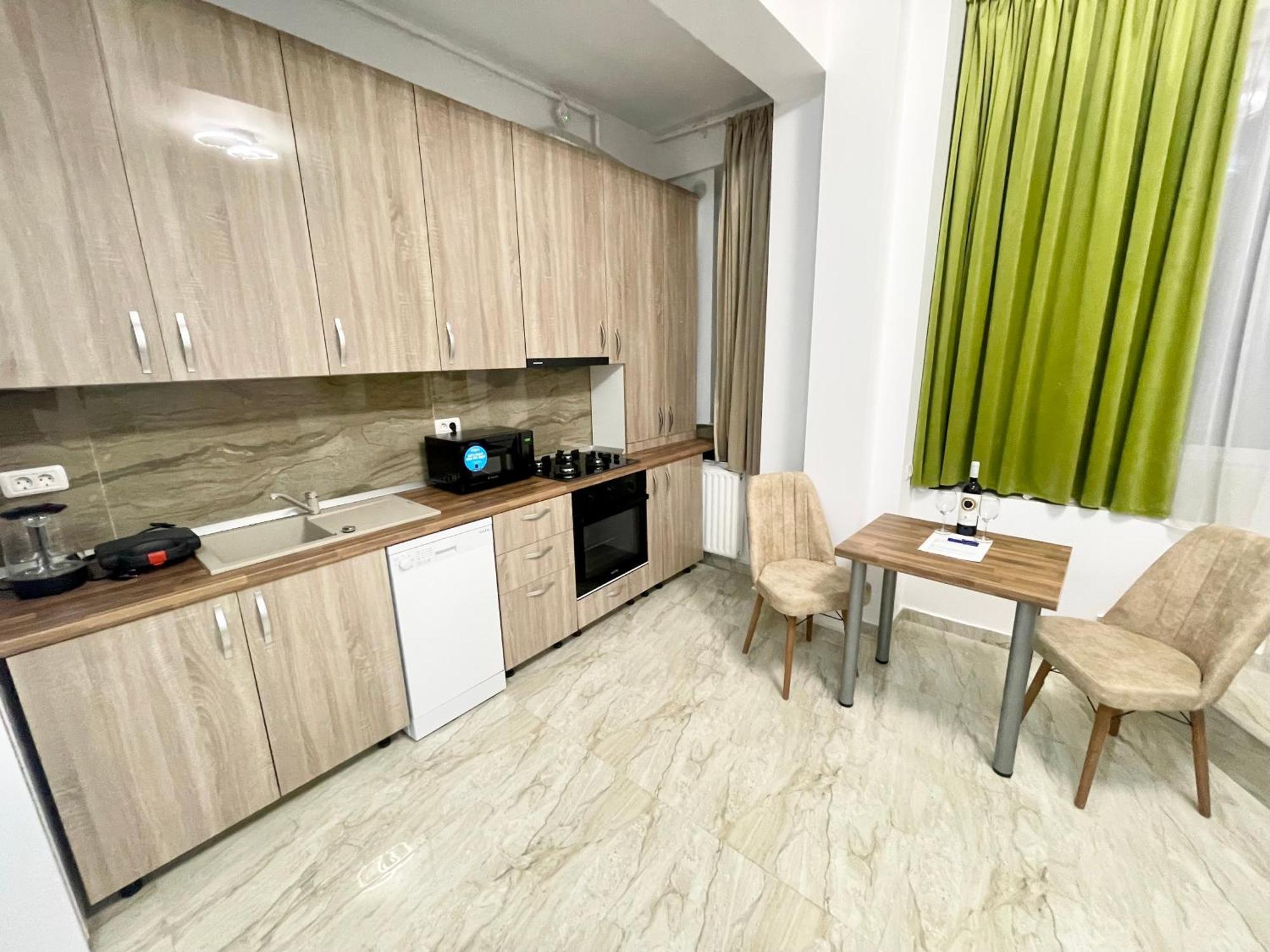Central Adress Dd20 Bukares Bagian luar foto